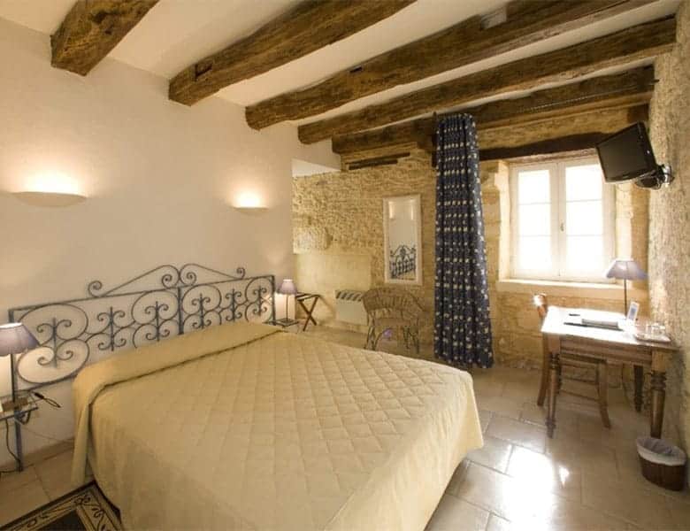 a-vendre-hotel-de-charme-de-12-chambres-a-saint-cyprien-en-dordogne-3