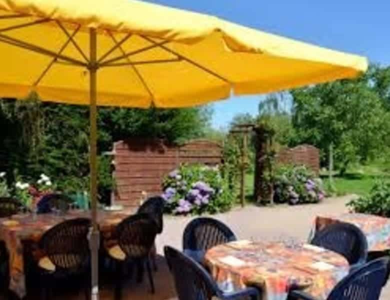 a-vendre-hotel-restaurant-bar-2-de-9-chambres-120-couverts-proche-de-saint-etienne-dans-la-loire-17