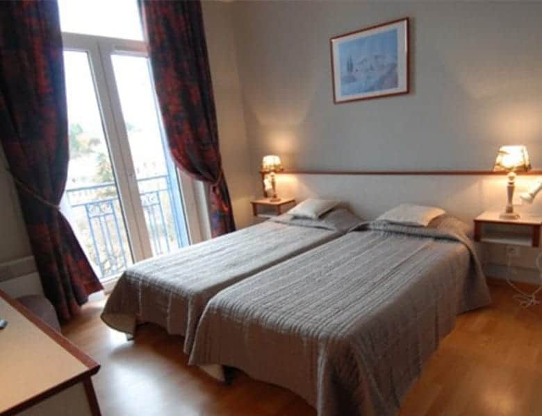 achat-dun-hotel-restaurant-3-etoiles-fonds-de-commerce-de-38-chambres-proche-de-clermont-ferrand-dans-le-puy-de-dome-3