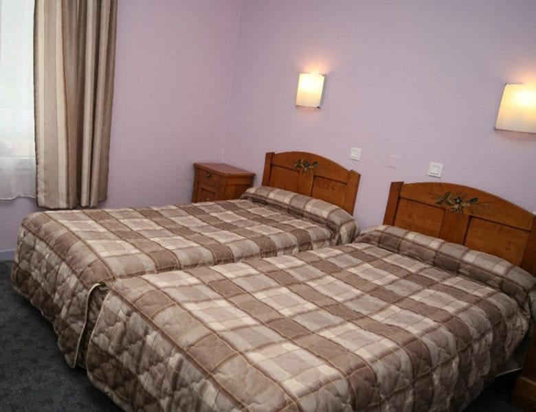 achat-dun-hotel-restaurant-3-etoiles-fonds-et-murs-de-30-chambres-120-couverts-a-chalon-sur-saone-dans-la-saone-et-loire-13