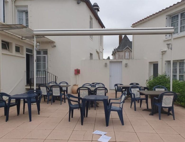 achat-dun-hotel-restaurant-dune-surface-de-1-065-m2-proche-de-la-roche-sur-yon-13
