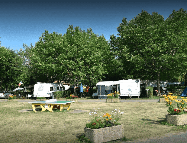 camping-dsp-135-emplacements-a-sisteron-dans-les-alpes-de-haute-provence-1