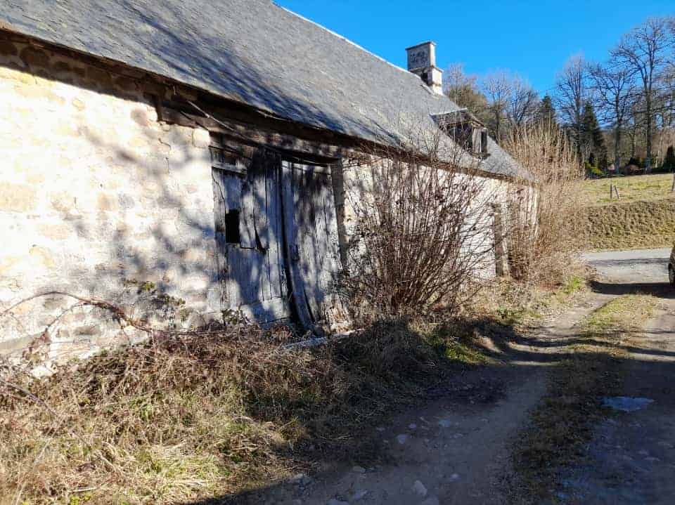 À vendre – Corps de ferme de 7 hectares à proximité de Égletons – Corrèze (19)