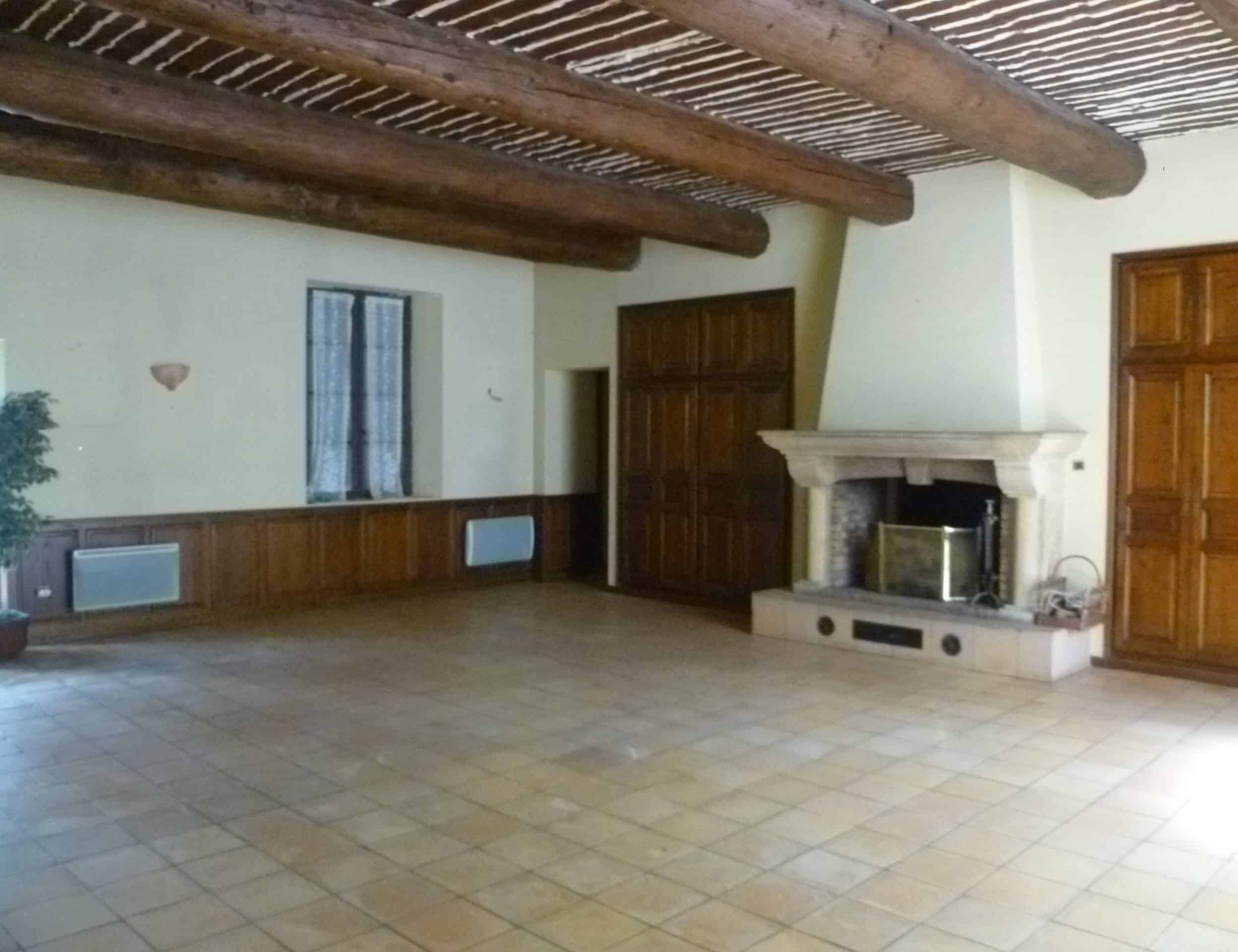 gite-de-caractere-a-vendre-proche-digne-les-bains-dans-les-alpes-de-haute-provence-5