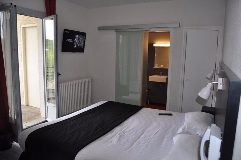 hotel-bureau-a-vendre-a-tarbes-dans-les-hautes-pyrenees-13