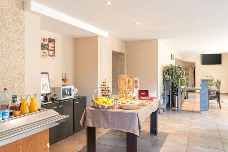 hotel-bureau-a-vendre-a-tarbes-dans-les-hautes-pyrenees-9