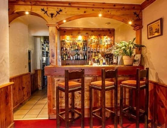 hotel-restaurant-3-a-vendre-de-31-chambres-90-couverts-au-coeur-de-la-station-de-champagny-en-vanoise-en-savoie-15