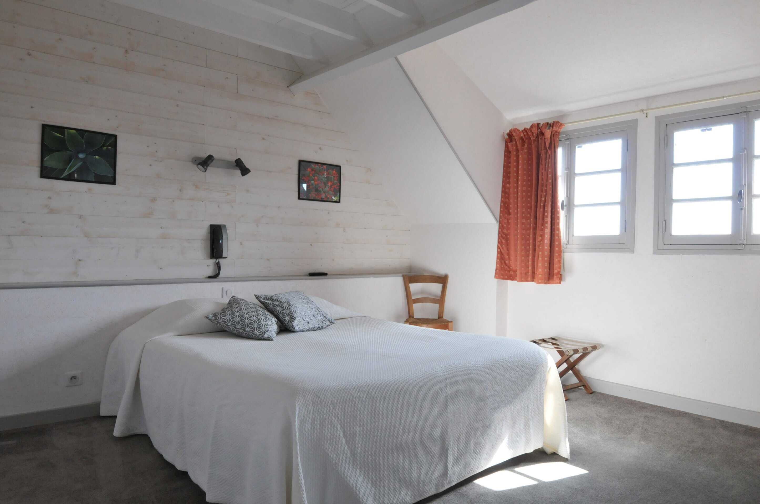 hotel-restaurant-a-vendre-dans-un-des-plus-beau-village-de-france-collonges-la-rouge-correze-nouvelle-aquitaine-5