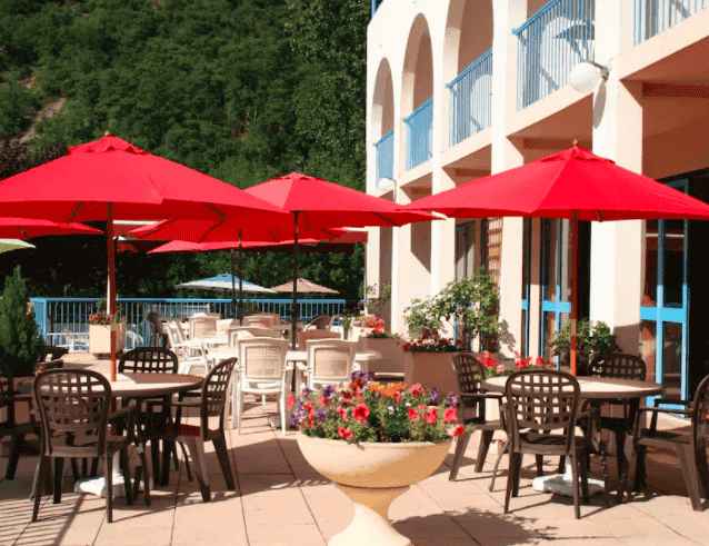 hotel-restaurant-a-vendre-de-60-chambres-100-couverts-a-digne-les-bains-dans-les-alpes-de-haute-provence-1
