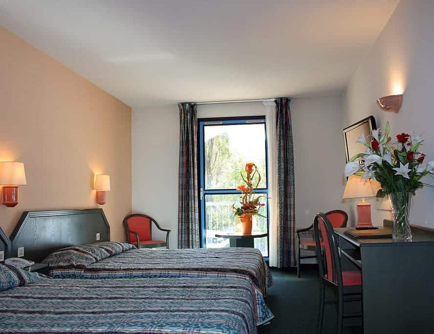 hotel-restaurant-a-vendre-de-60-chambres-100-couverts-a-digne-les-bains-dans-les-alpes-de-haute-provence-3