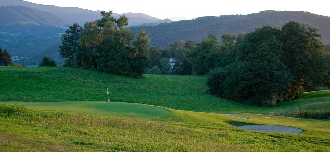 hotel-restaurant-avec-golf-a-vendre-en-hautes-pyrenees-9