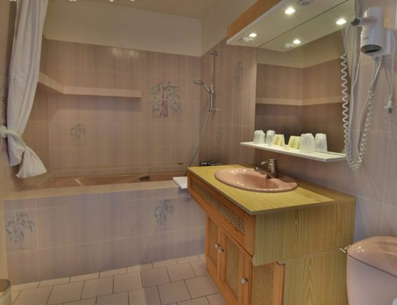 hotel-restaurant-de-10-chambres-80-couverts-a-vendre-a-perigueux-en-dordogne-17