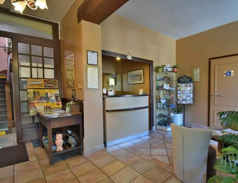 hotel-restaurant-de-11-chambres-100-couverts-a-vendre-a-le-bugue-dans-la-dordogne-15