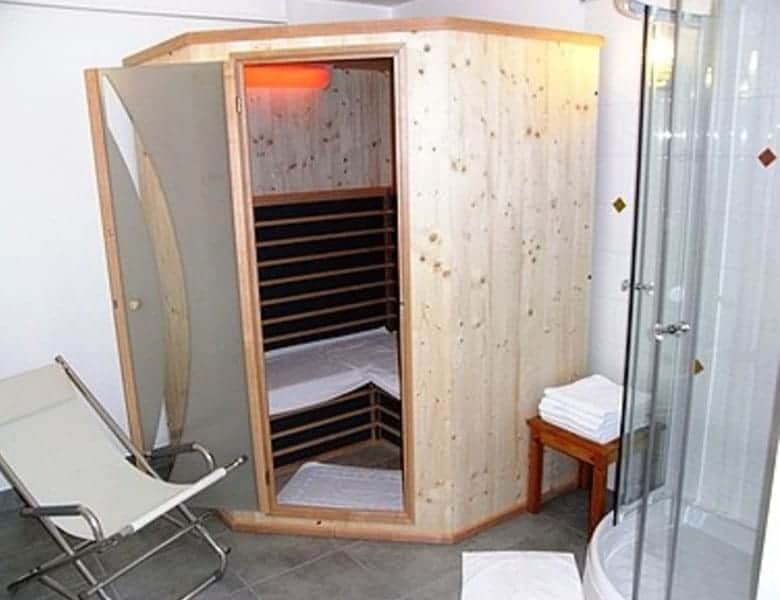 hotel-restaurant-de-26-chambres-a-vendre-proche-de-dijon-dans-le-jura-1