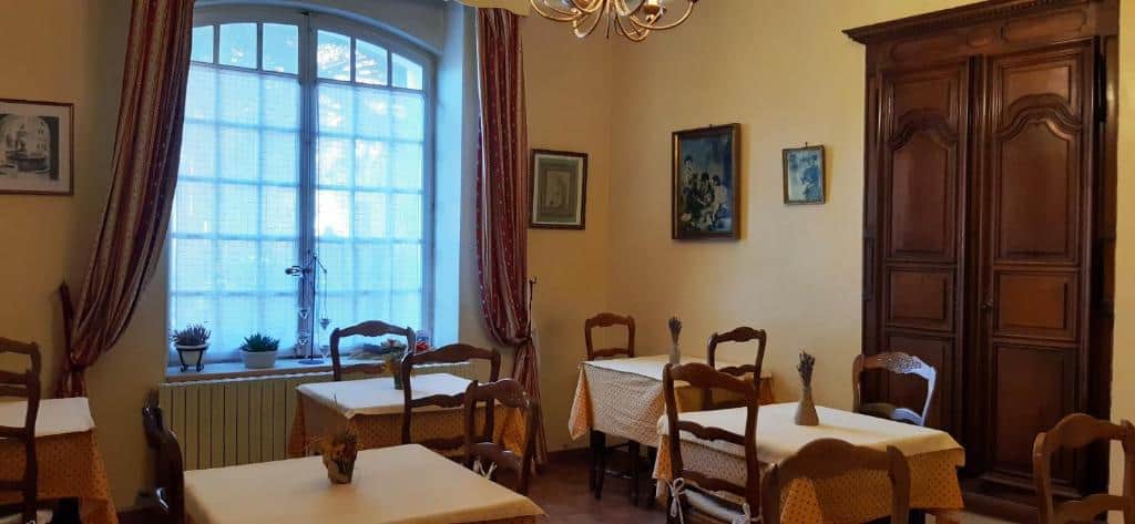 Hotel bureau- Ventoux-Vaucluse- VPA 7