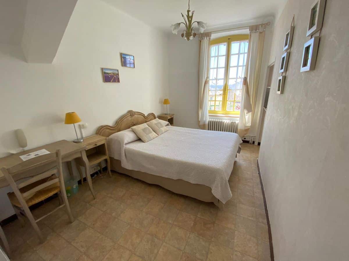 Hotel bureau- Ventoux-Vaucluse- VPA 2