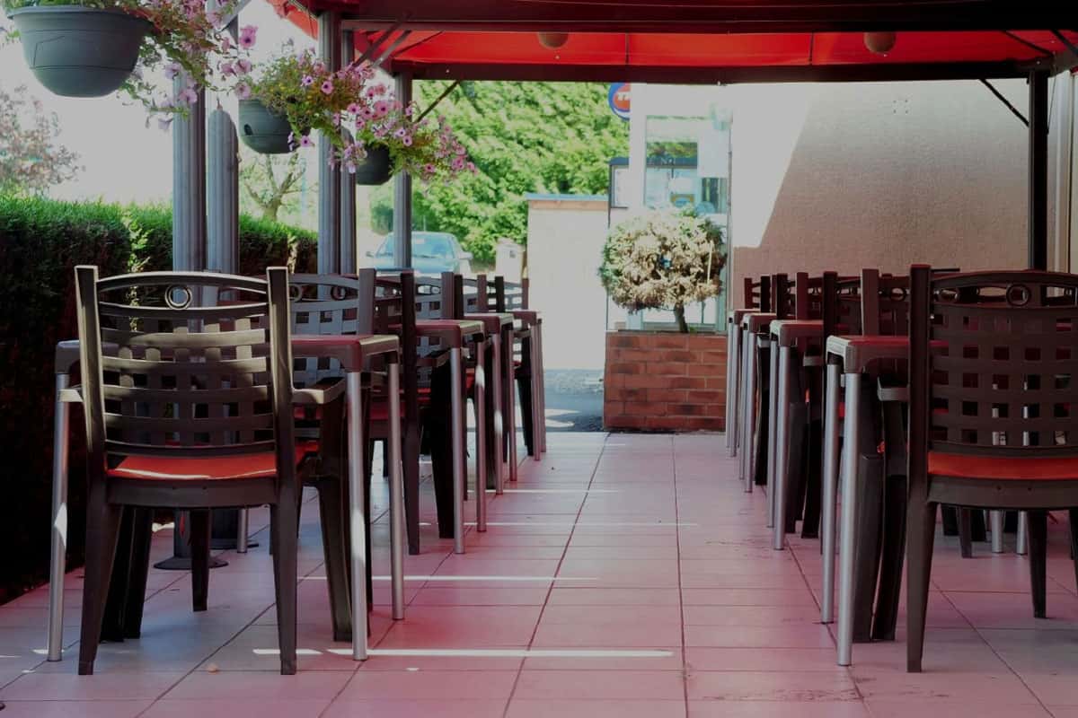 hotel_restaurant_a_vendre_vouziers_1.jpg