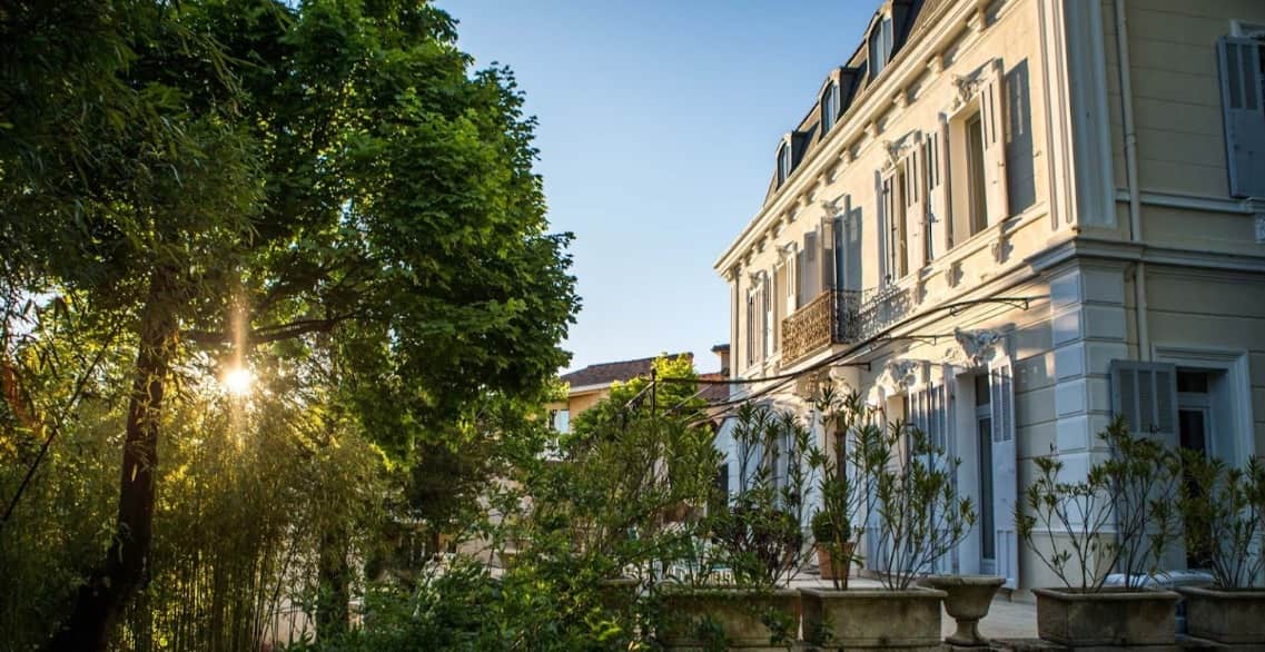 Maison d’Hôtes de 7 chambres et 1 gîte à Gréoux-les-Bains – Alpes-de-Haute-Provence
