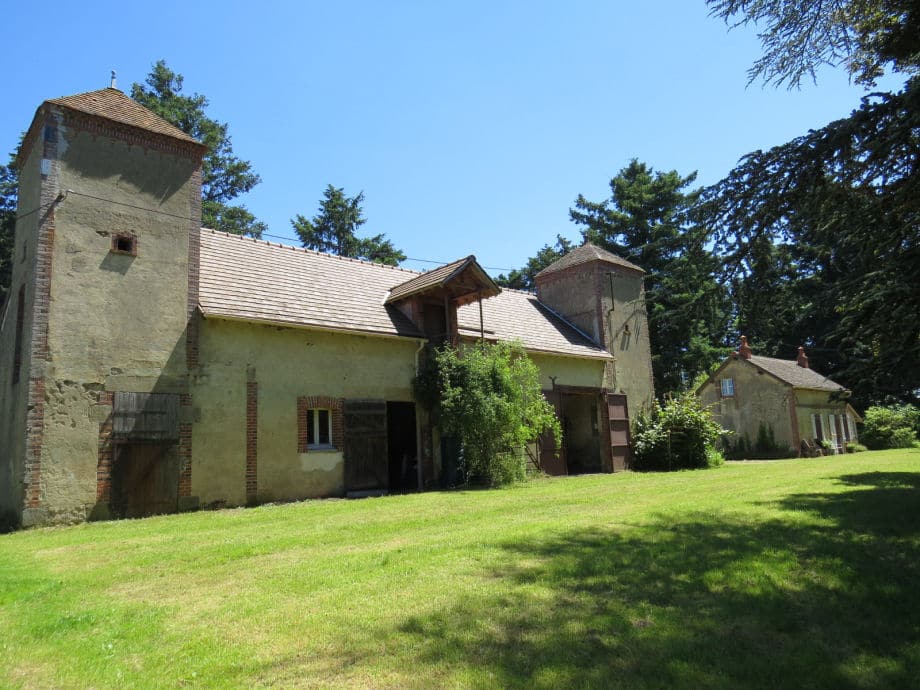 manoir-xixdeg-de-400-m2-a-vendre-dans-lallier-5