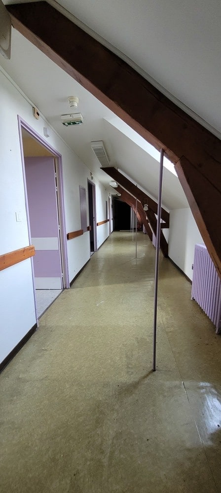 À Vendre – Ancienne maison de retraite de 37 chambres à réhabiliter en offre d’hébergement touristique à Berten – Hautes-Pyrénées (65)