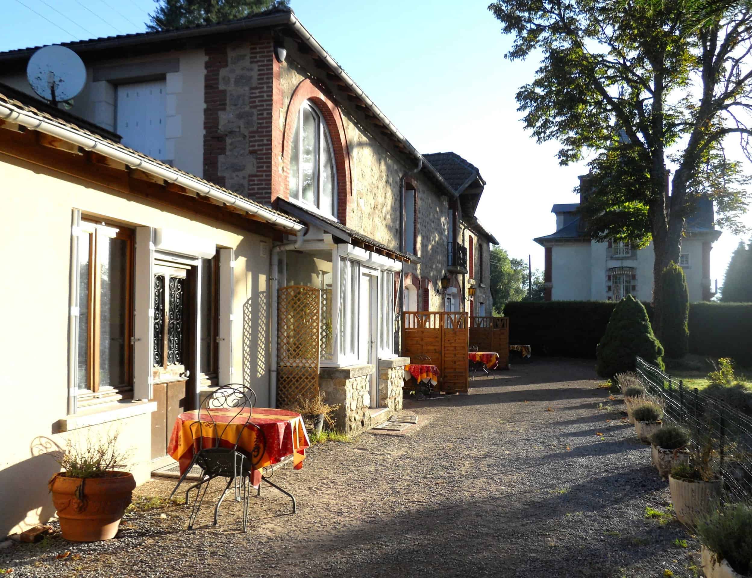 propriete-de-4-hebergements-touristiques-poche-aubusson-et-lac-vassiviere-a-vendre-dans-la-creuse-5