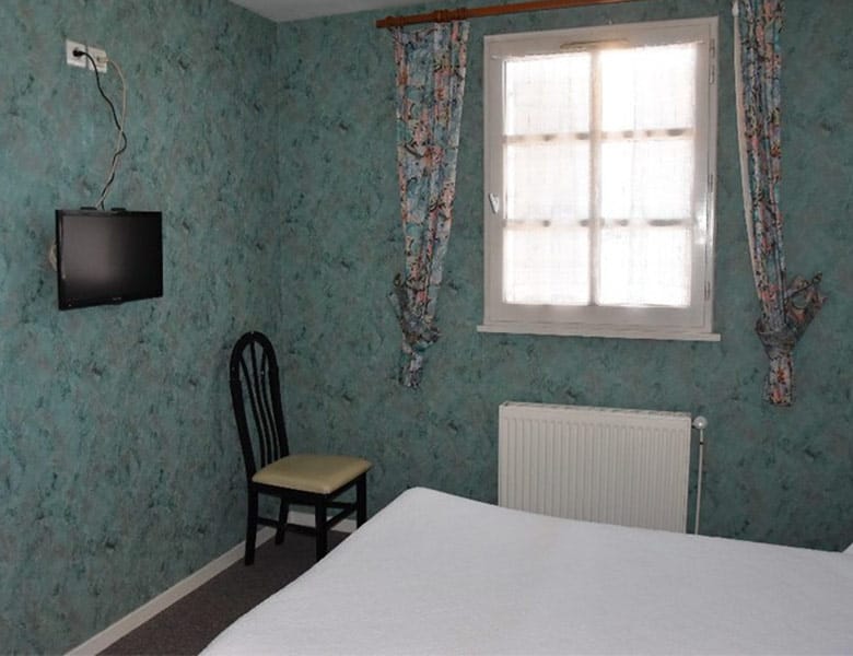 a-vendre-cafe-hotel-restaurant-de-8-chambres-dans-le-gers-7
