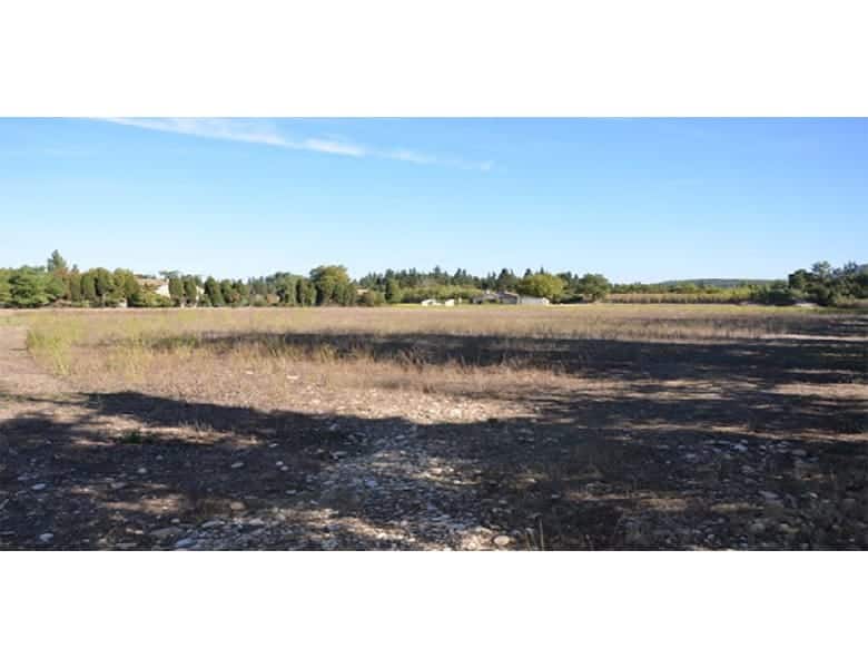 terrain-a-vendre-a-vocation-touristique-de-18-500-m2-proche-davignon-en-provence-dans-le-vaucluse-3