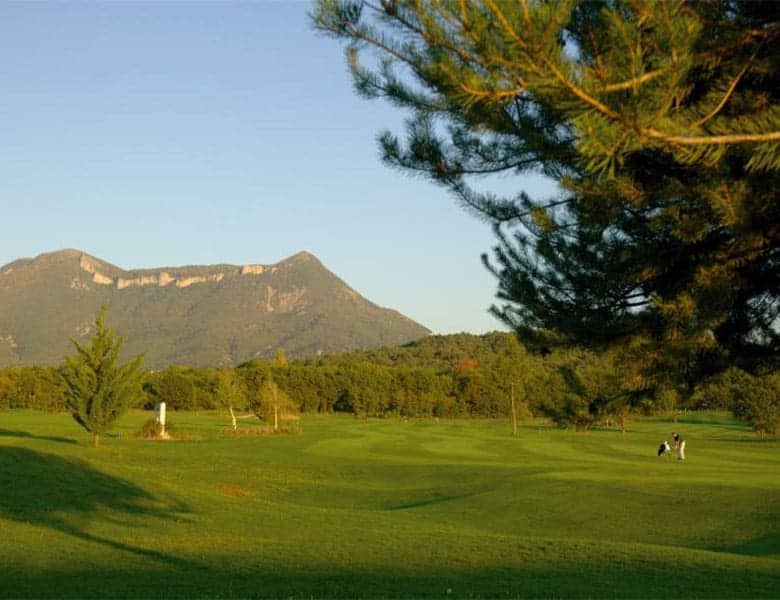 terrain-pour-construction-de-residence-tourisme-ou-village-vacances-a-digne-les-bains-dans-les-alpes-de-haute-provence-1