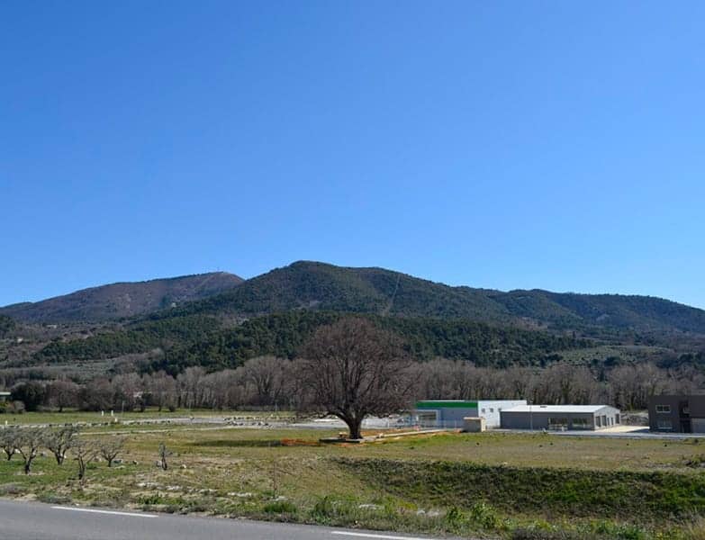 terrain-pour-hebergement-touristique-dans-la-drome-provencale-1