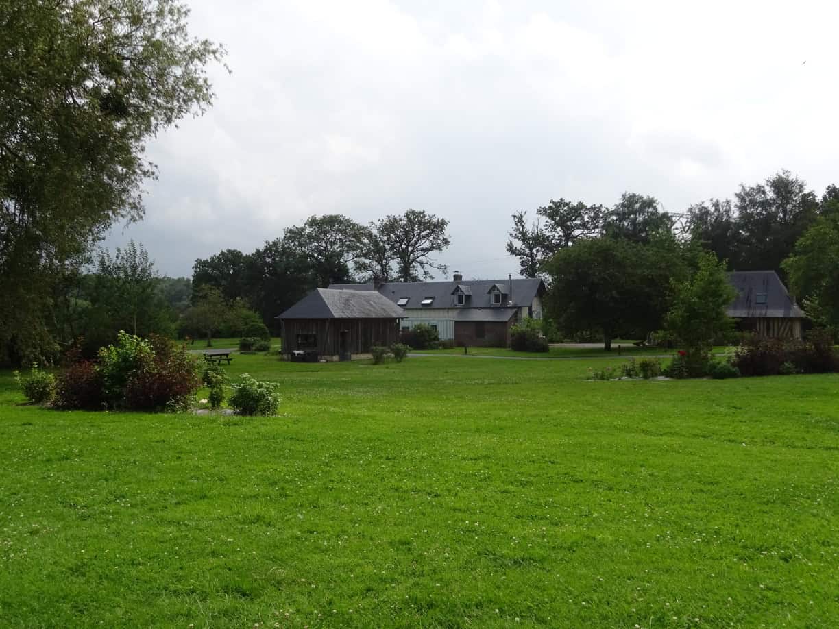 Domaine touristique de 850 m² sur un terrain de 8 ha dans l’Eure (27)