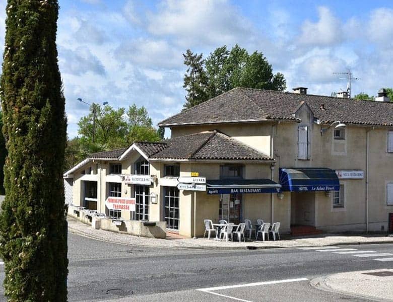 a-vendre-cafe-hotel-restaurant-de-8-chambres-dans-le-gers-9