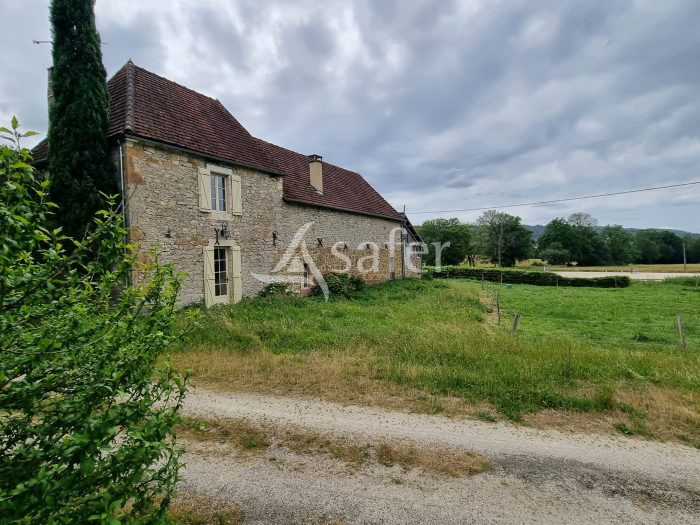 À vendre – Propriété équestre de 9 hectares avec maison de 175 m² à Martel – Lot (46)